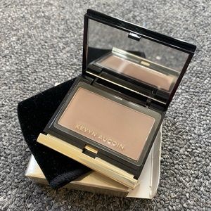 Kevyn Aucoin sculpting powder medium
